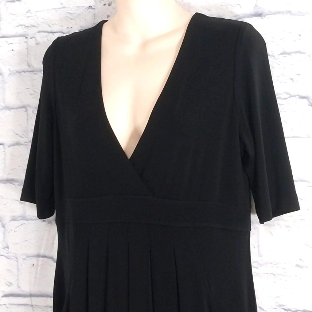🔵BOGO FREE🔵 BCBG MaxAzria Black Short Sleeve Empire Waist Dress Black Sz LP - Picture 2 of 5